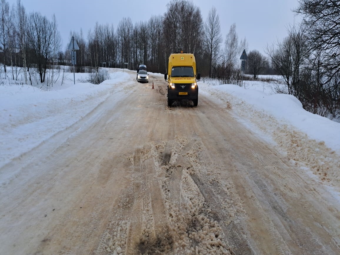 В Рославльском районе автобус «УАЗ» сбил 61-летнего пешехода